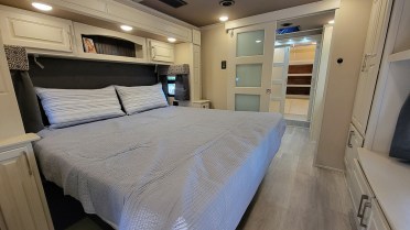 Fifth wheels for sale