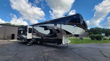 Used fifth wheel for sale