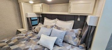 luxury toy hauler 5th wheel