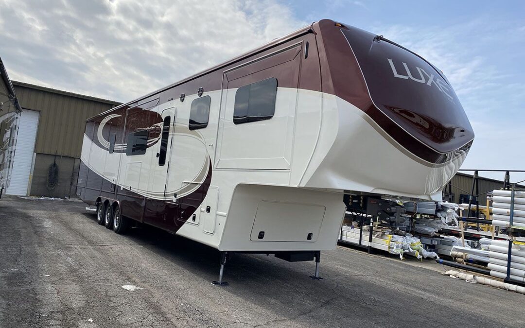 2023 Luxe Elite | 44FL | Call for Show Model Price | 10453