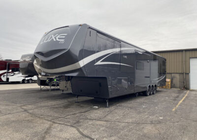 2023 Luxe 48FB Toy Hauler Fifth Wheel – 10539 (In Production)