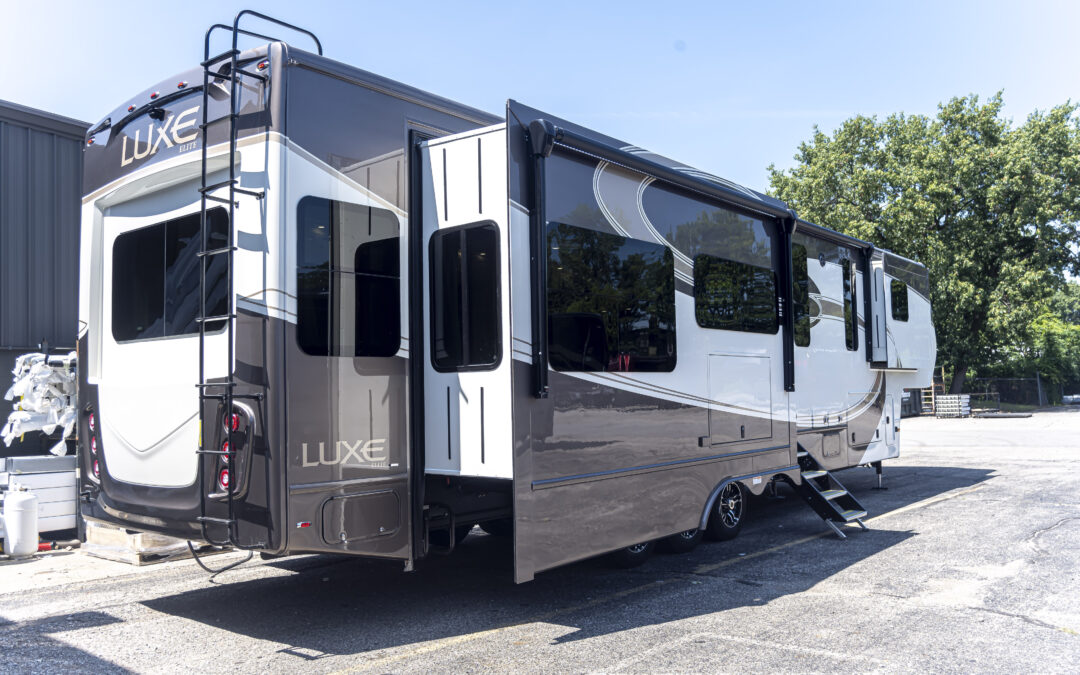 Luxe Elite 42MD | 10594
