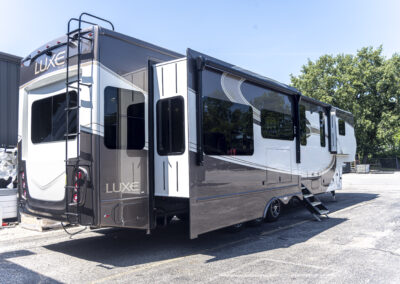 Luxe Elite 42MD | 10594