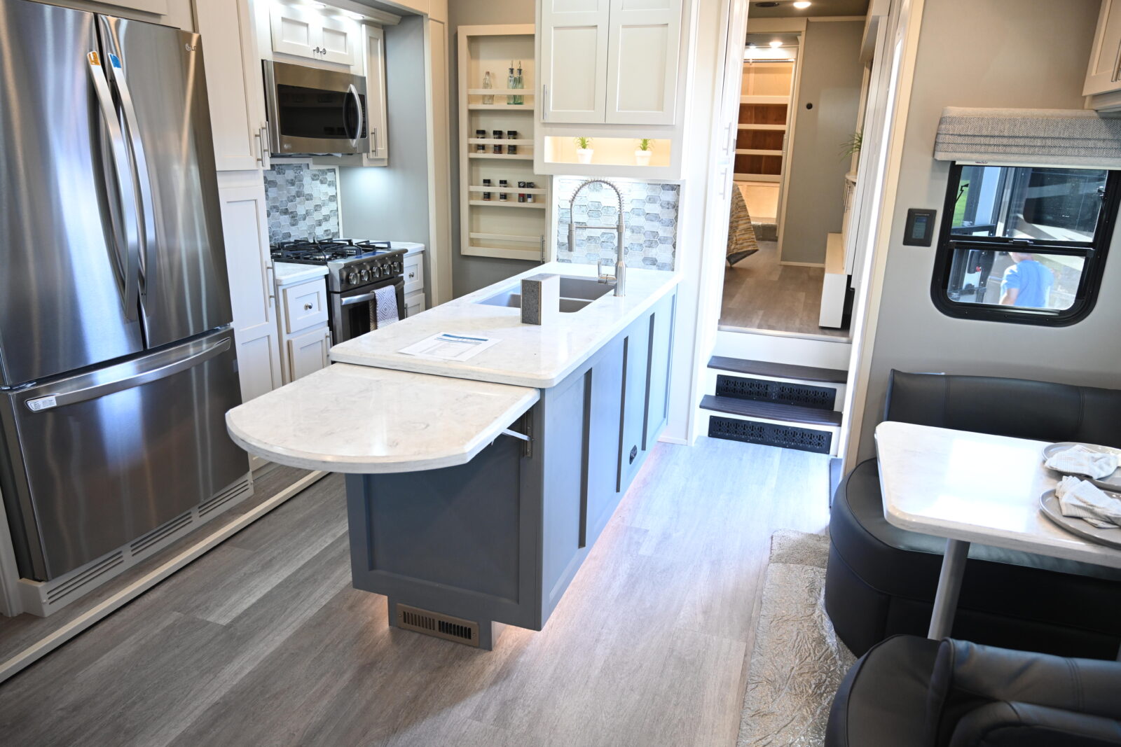 Luxe Toy Hauler 46FB 10555 Luxe Fifth Wheel