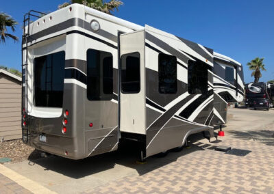 SOLD | 2016 DRV Mobile Suite 32RS3