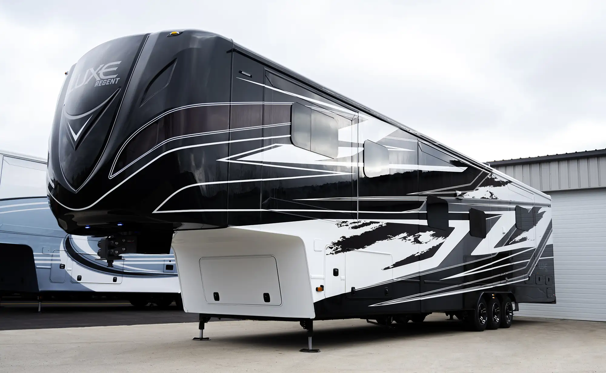 The best luxury fifth wheel in the RV industry, the Luxe Regent.