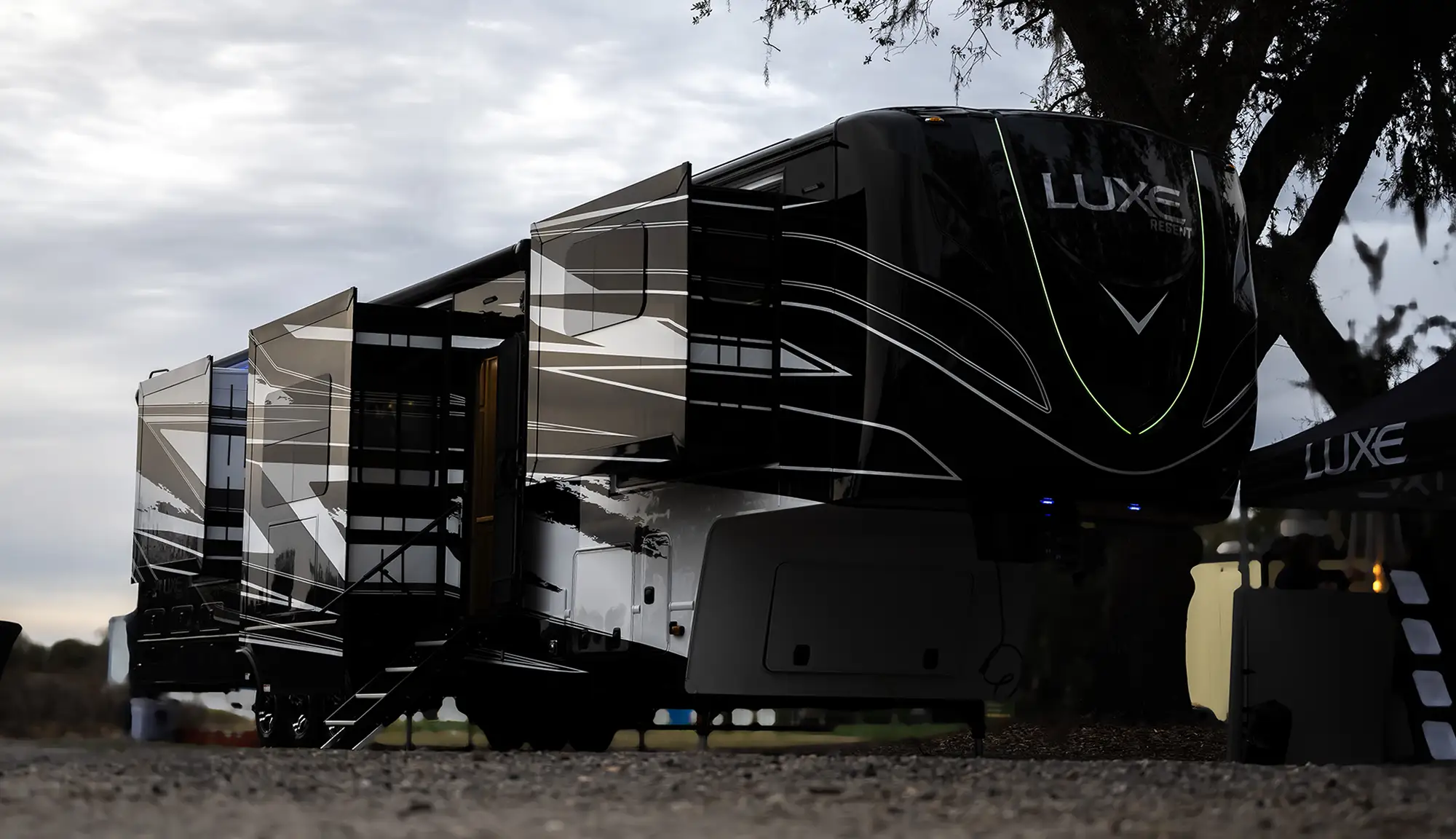 A Luxe Fifth Wheel at the Luxe Tampa Meet-N-Greet during the Tampa RV Show.