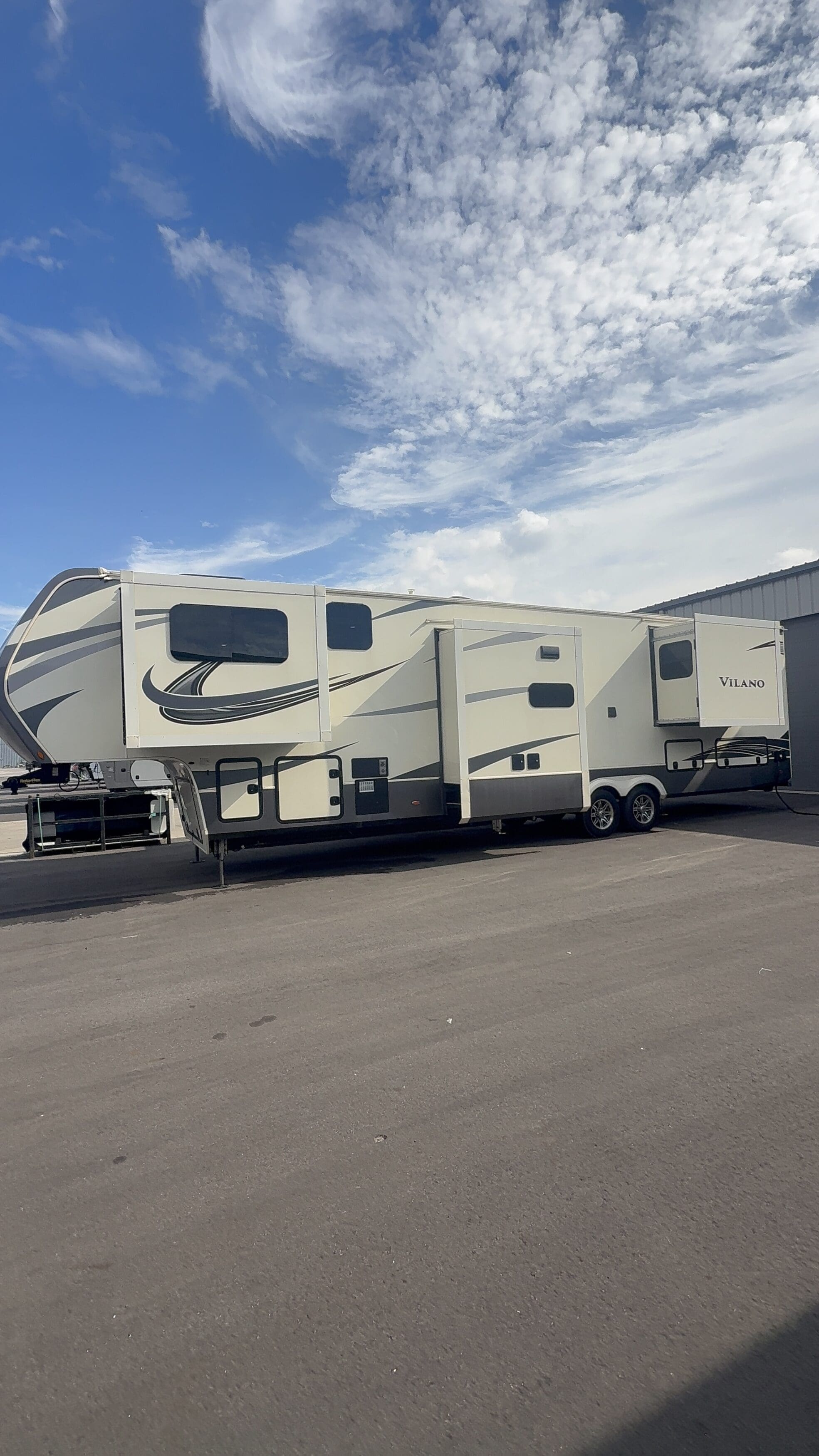2021 | Vanleigh Vilano 377FL | Pre Owned
