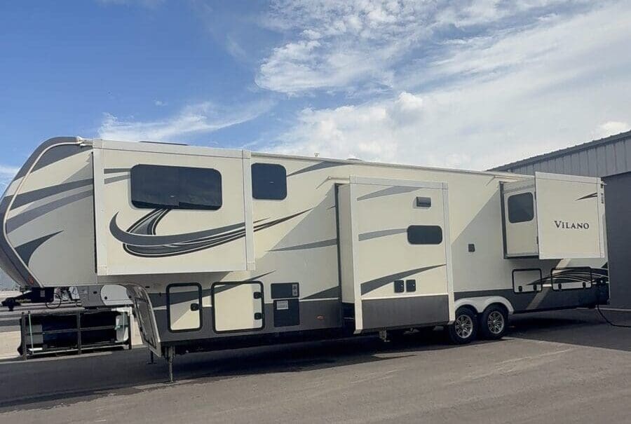 2021 | Vanleigh Vilano 377FL | Pre Owned