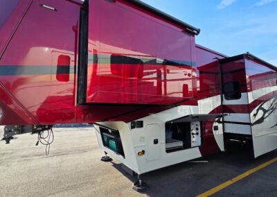 Pre Owned 2021 Luxe 48FB Toy Hauler